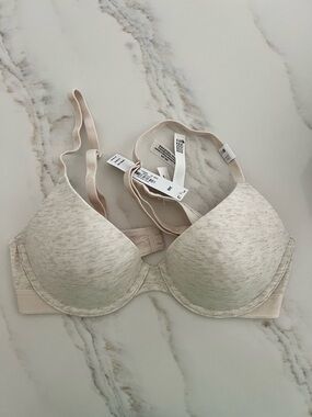 VS Wear Everywhere Lightly Lined Full Coverage T-Shirt Bra